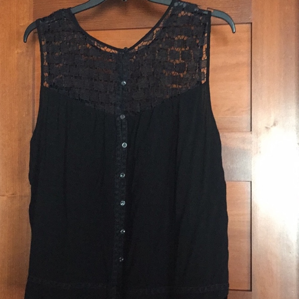 re-list black tank